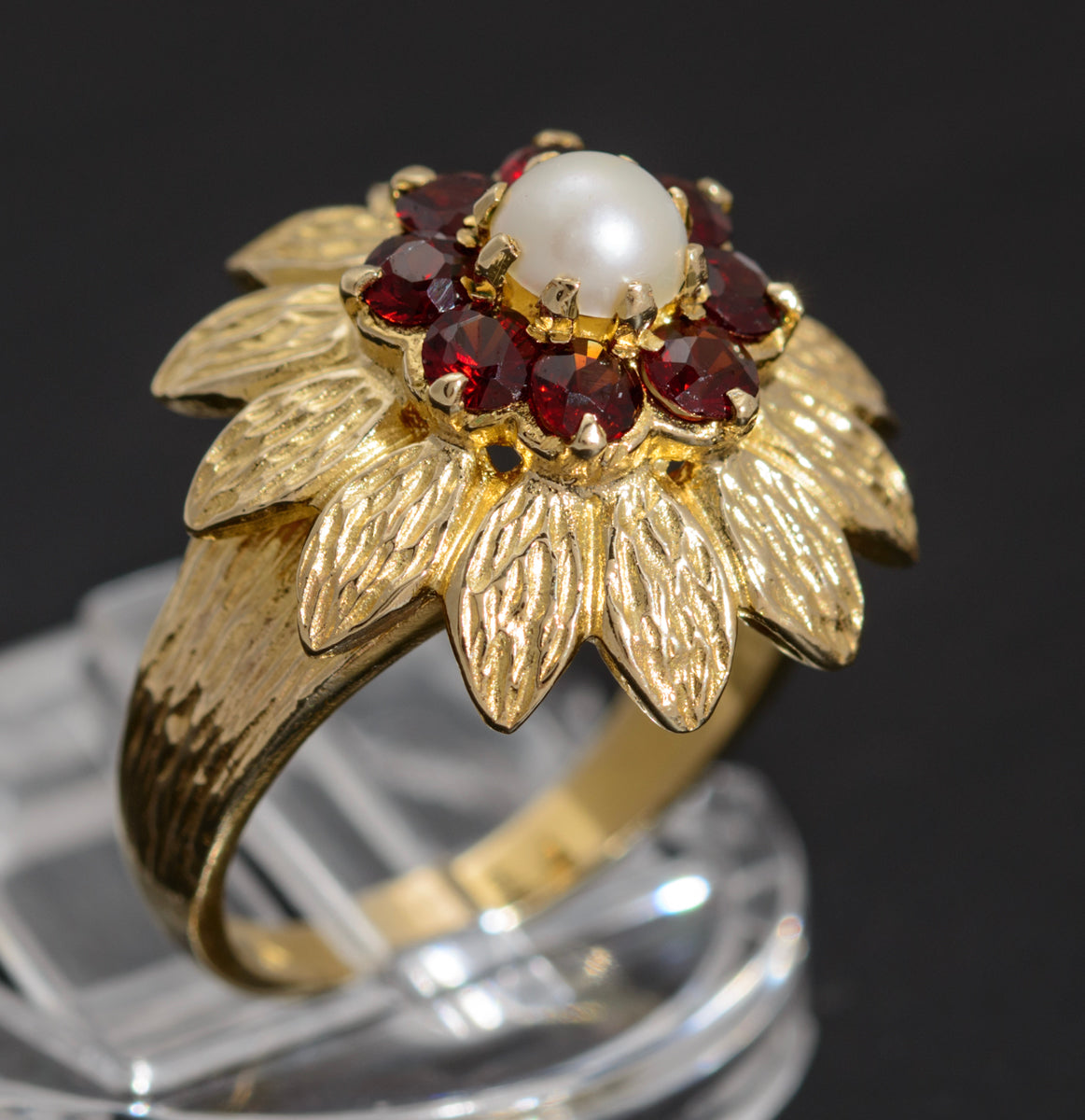 Vintage 9ct Gold Cocktail Ring 1970's Retro With Garnet & Cultured Pearl (A1536)