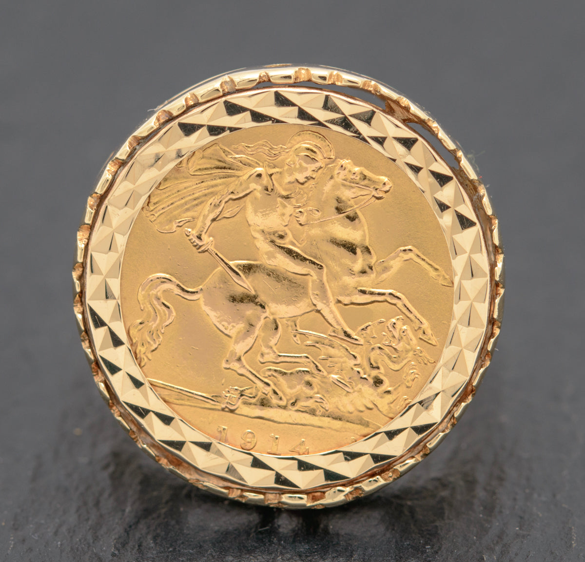 Antique 22ct Gold Half Sovereign Coin In 9ct Gold Ring Mount H'mark 1979 (A1655)