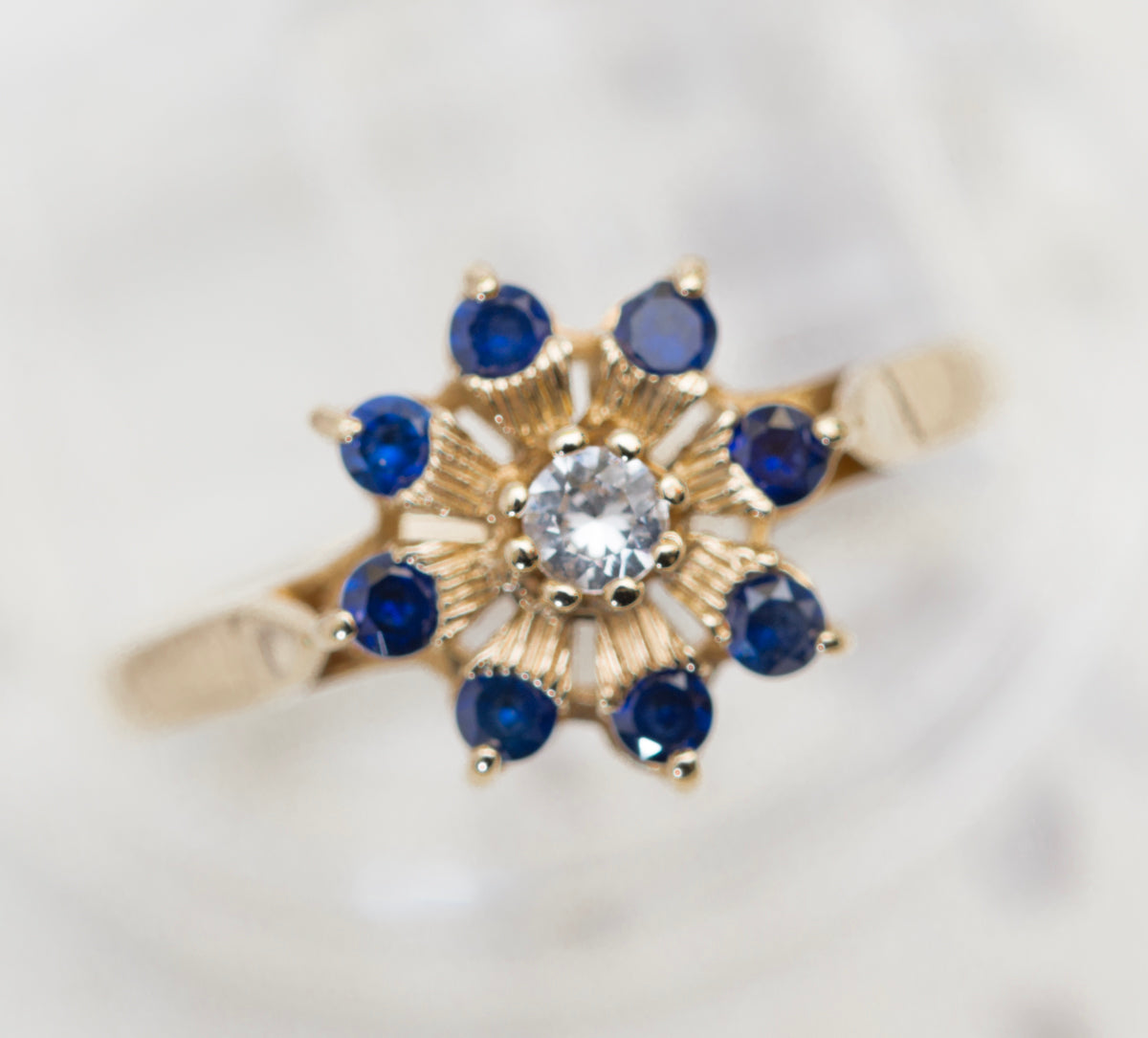 Vintage 9ct Yellow Gold Cluster Ring With Lab Created Sapphires & Clear Spinel (A2015)