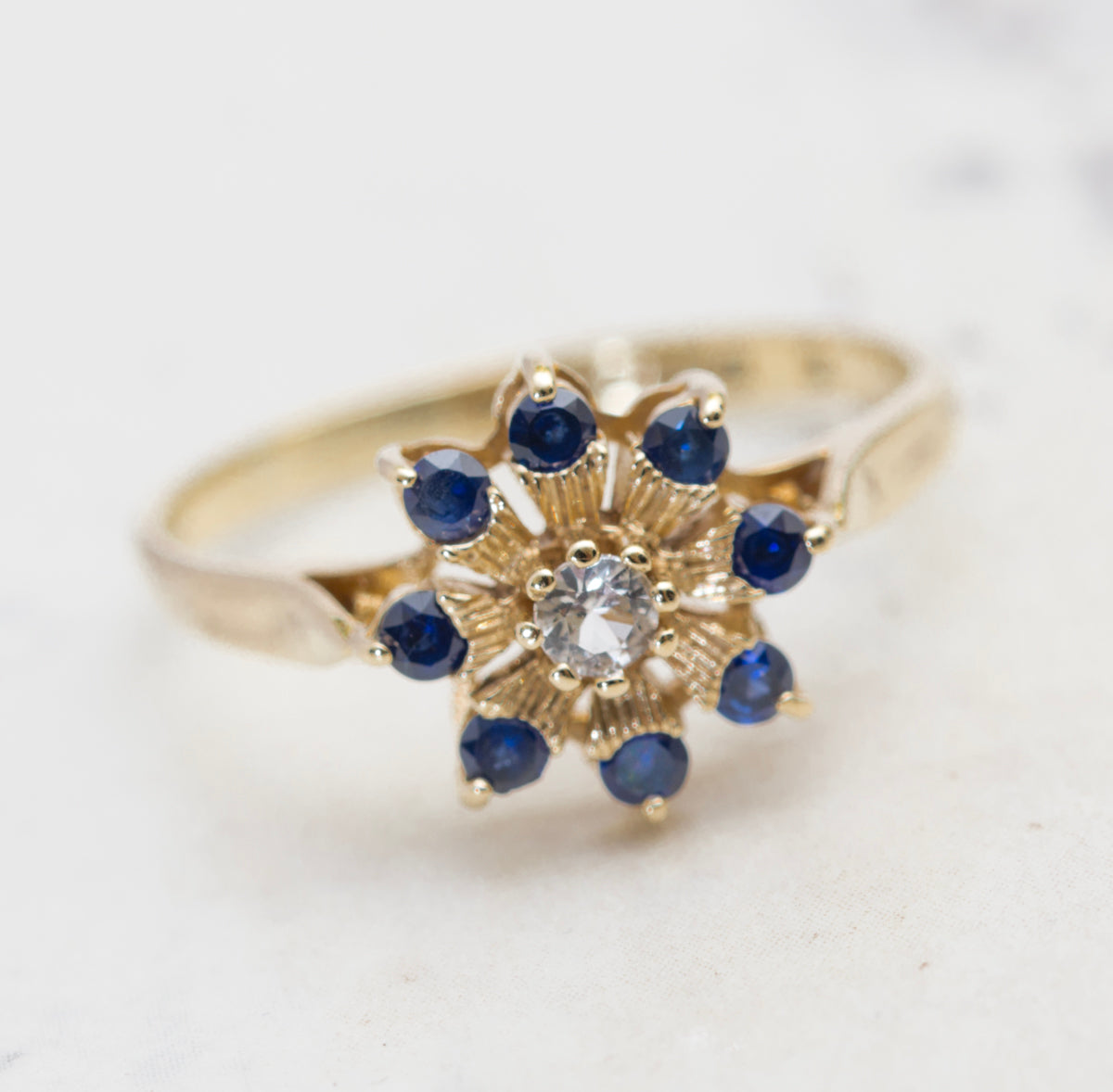 Vintage 9ct Yellow Gold Cluster Ring With Lab Created Sapphires & Clear Spinel (A2015)