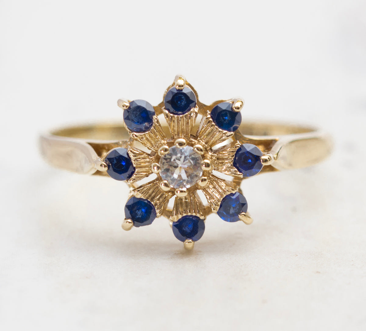 Vintage 9ct Yellow Gold Cluster Ring With Lab Created Sapphires & Clear Spinel (A2015)