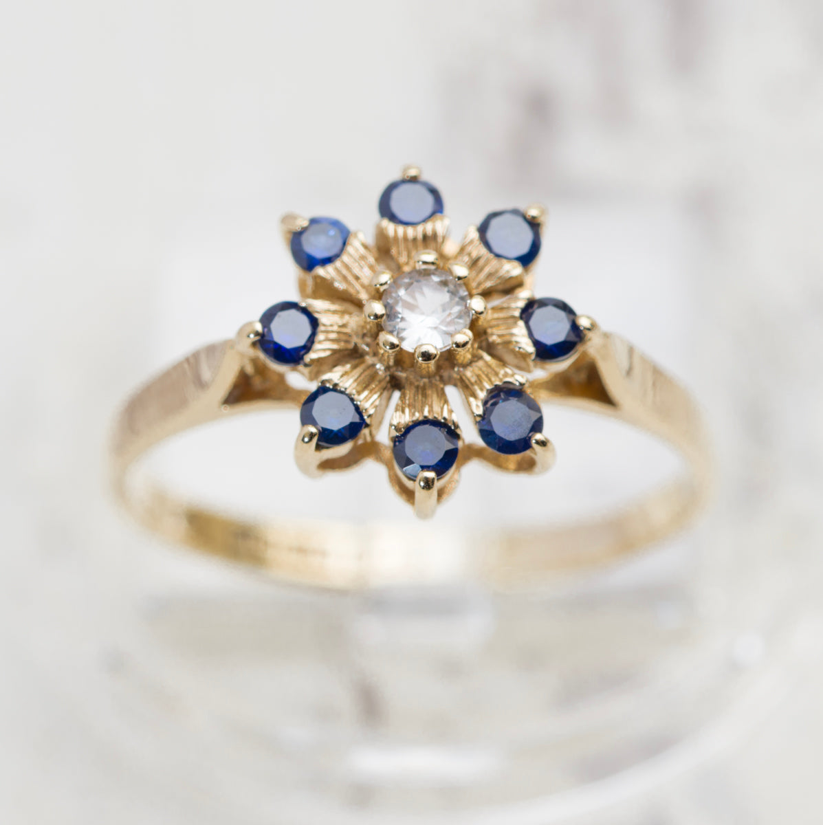 Vintage 9ct Yellow Gold Cluster Ring With Lab Created Sapphires & Clear Spinel (A2015)