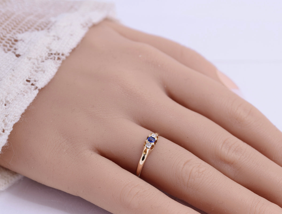 Elegant Antique Victorian 18ct Gold Ring With Natural Sapphire & Diamonds Size N (A2121)