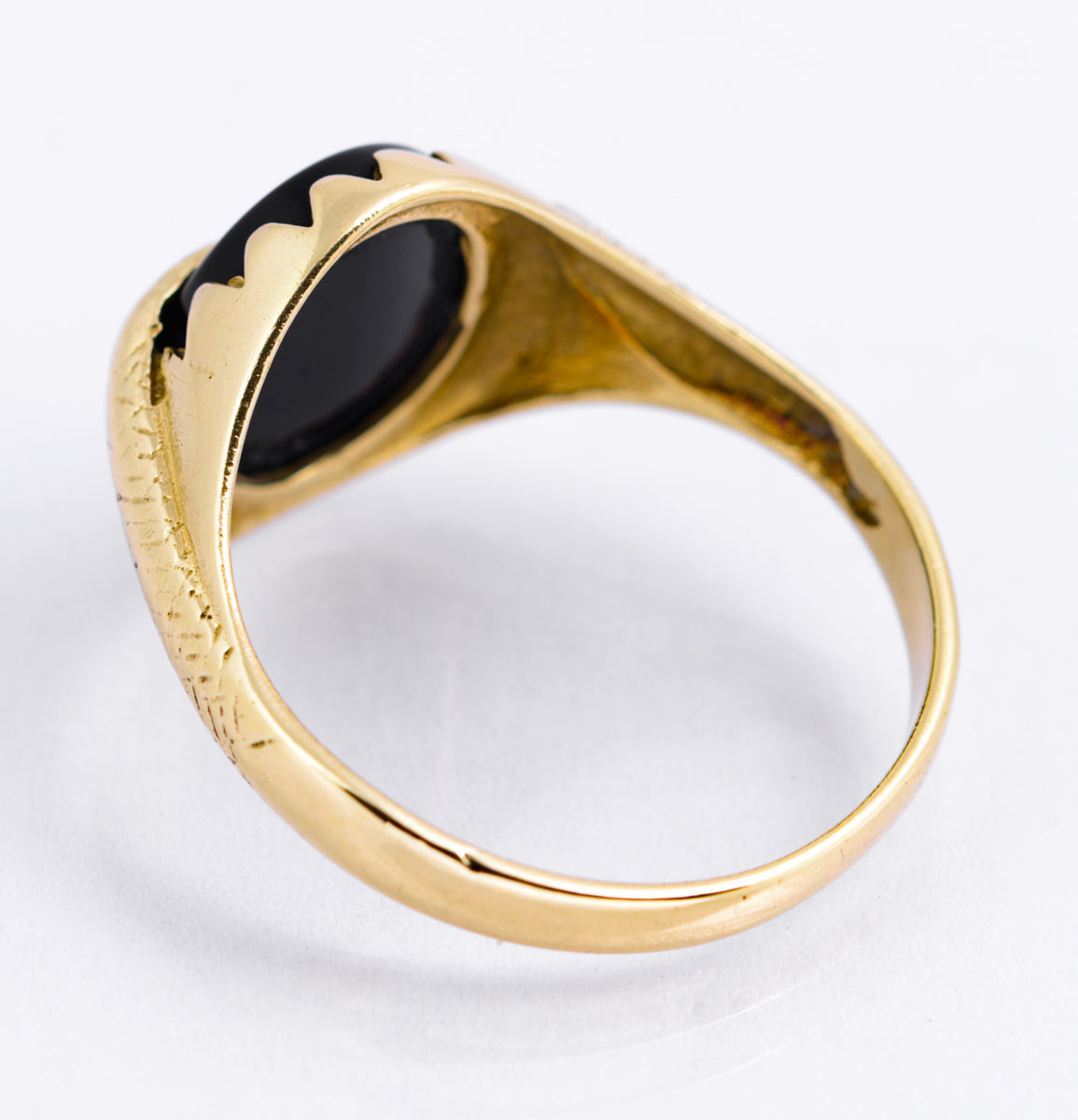 Vintage 9ct Yellow Gold Snake Signet Ring With Black Onyx & Garnet Eyes Size R1/2  (A2133)