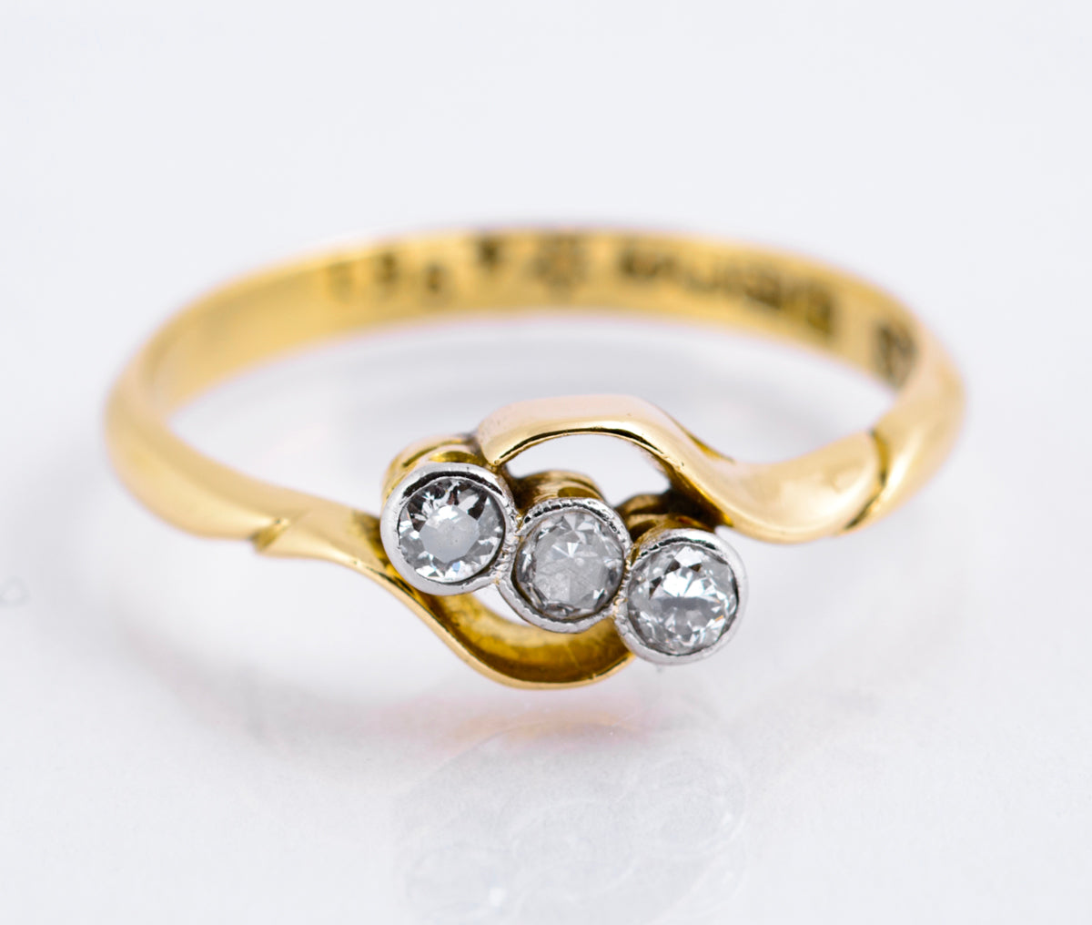 Antique Art Deco 18ct Yellow Gold & Natural Diamond Three Stone Ring Size N1/2 (A2137)