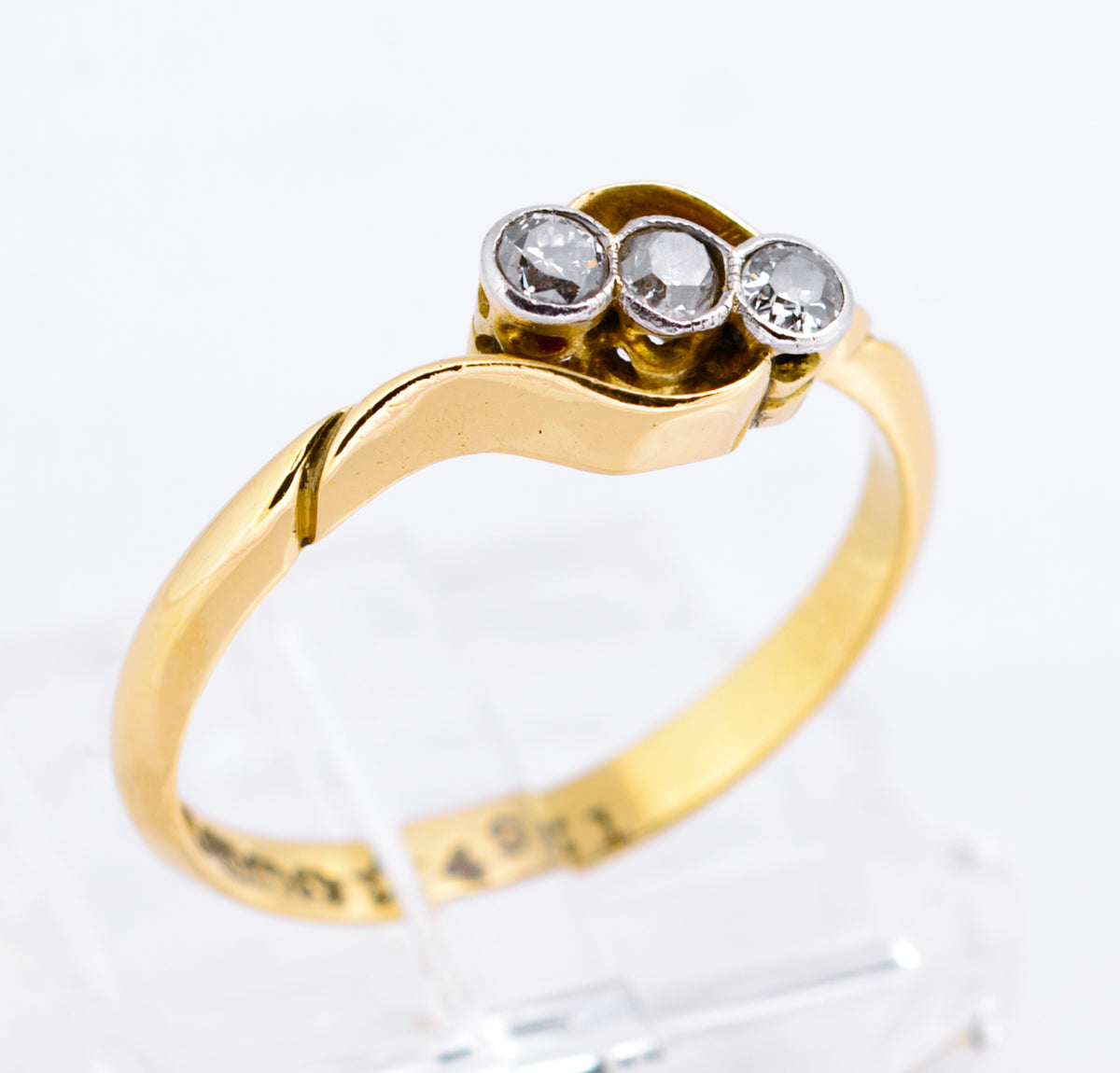 Antique Art Deco 18ct Yellow Gold & Natural Diamond Three Stone Ring Size N1/2 (A2137)