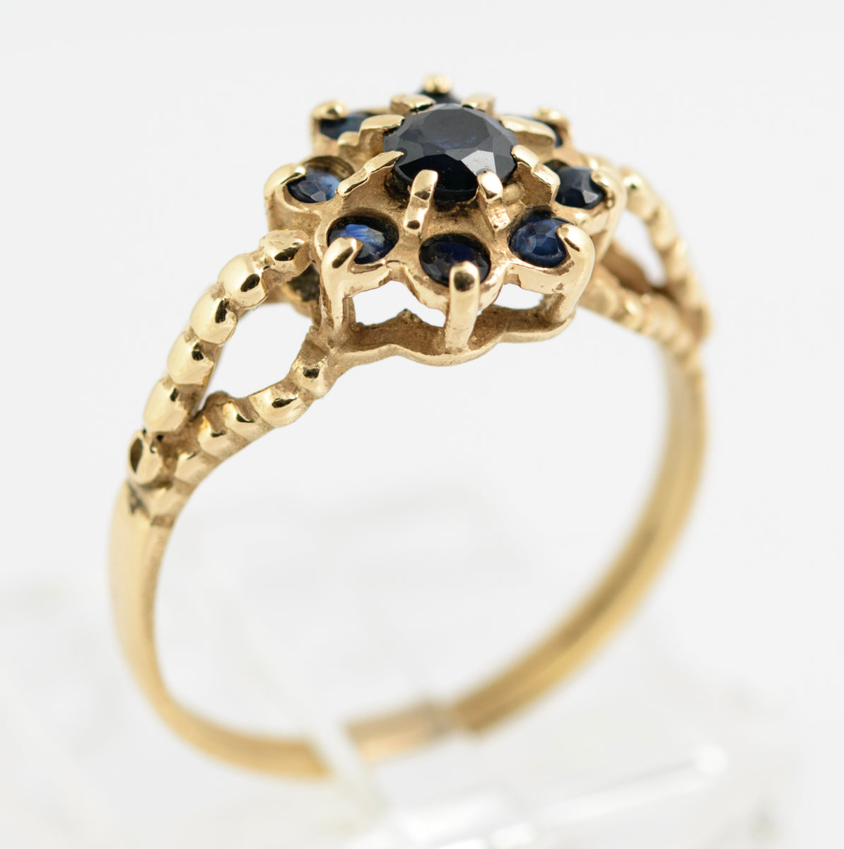 Vintage 9ct Gold & Natural Sapphire Cluster Ring Elegant 1980's Hallmarked (A2144)