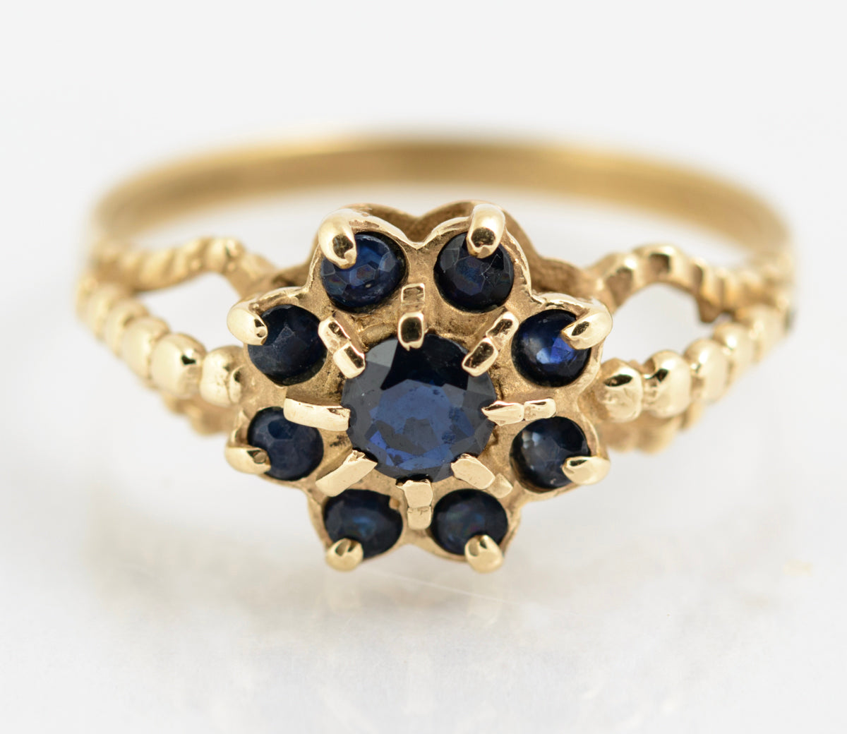 Vintage 9ct Gold & Natural Sapphire Cluster Ring Elegant 1980's Hallmarked (A2144)