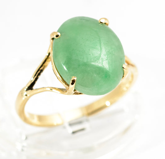 Vintage 9ct Yellow Gold & Green Jade Ring Polished Oval Cabochon Size P (A2153)