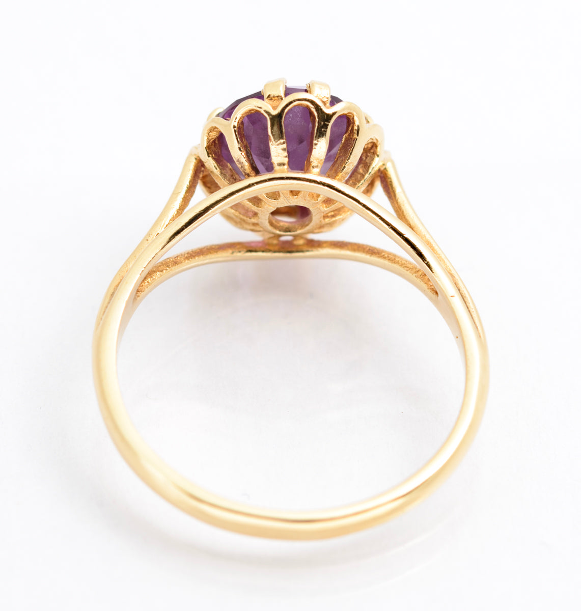 Vintage 9ct Yellow Gold Ring With 4 Carat Colour Change Sapphire (B2175)