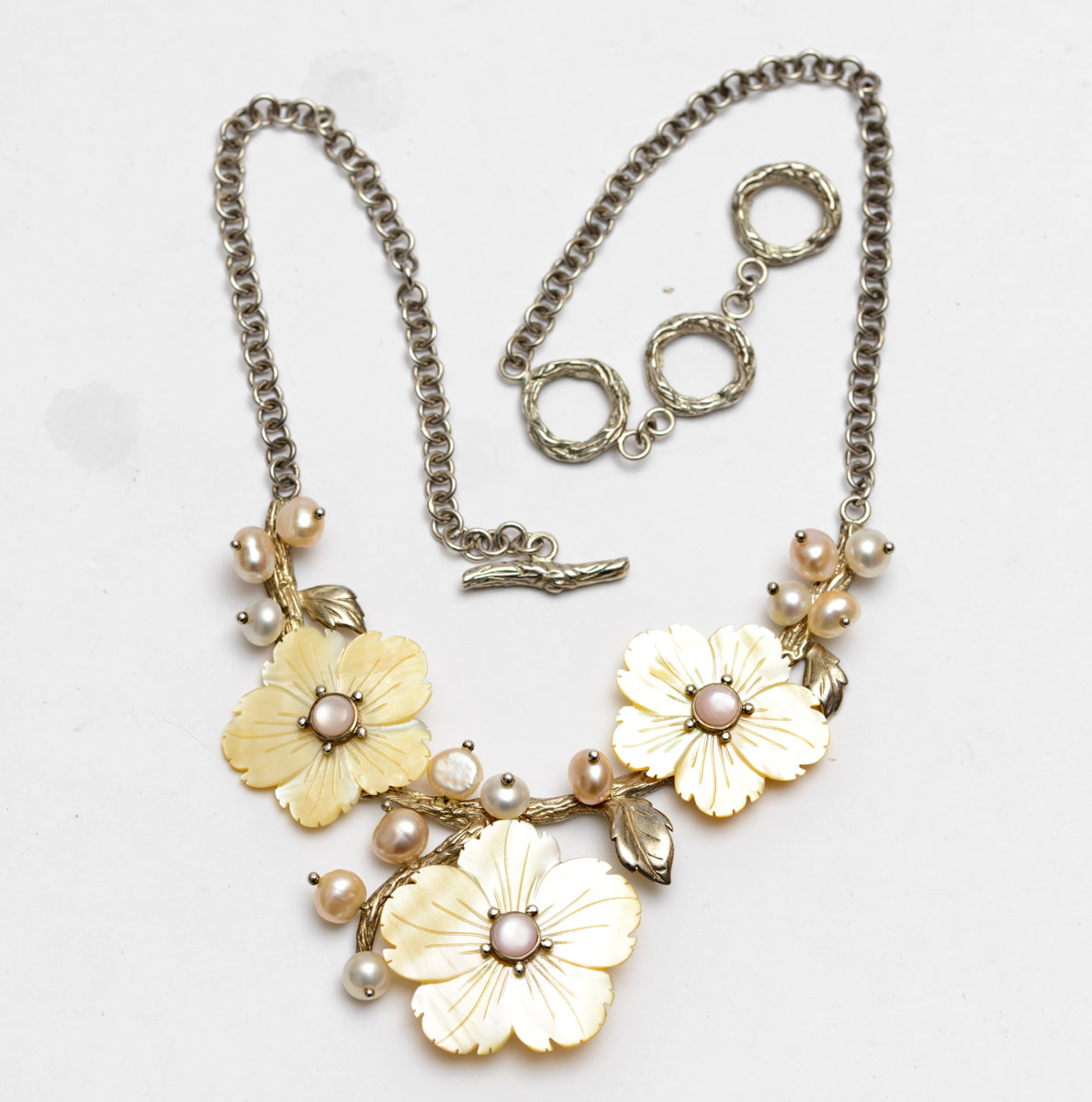 925 Sterling Silver, Mother of Pearl & Cultured Pearl Statement Flower Necklace (B2177)