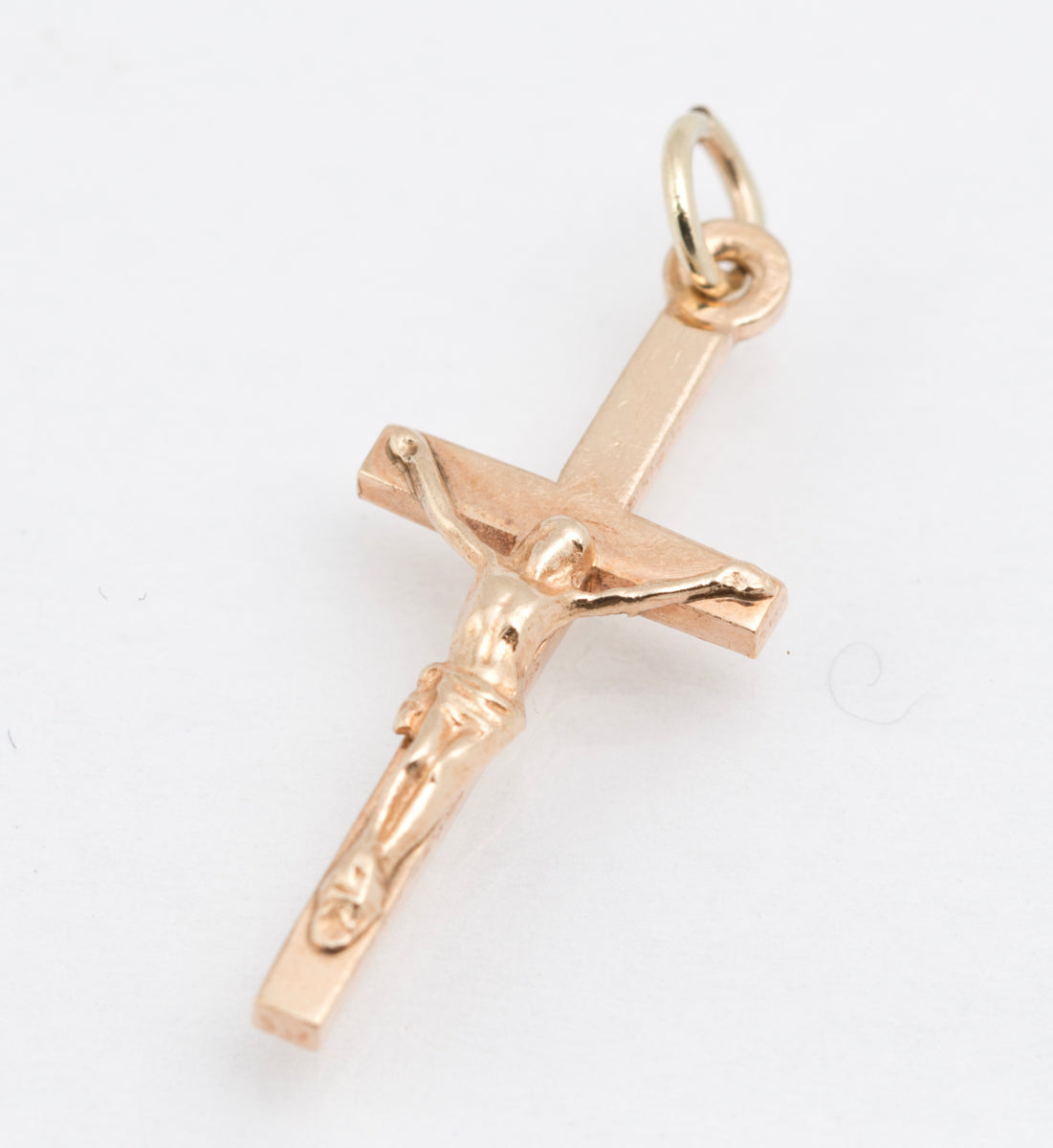 Vintage 9ct Solid Yellow Gold Crucifix Cross Pendant Sheffield Hallmark 1977 (B2208)