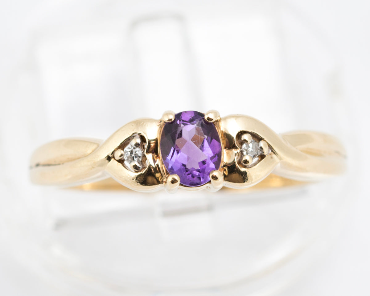 Elegant 9ct Yellow Gold Ladies Natural Amethyst & Diamond Ring Vintage 1990's (B2214)