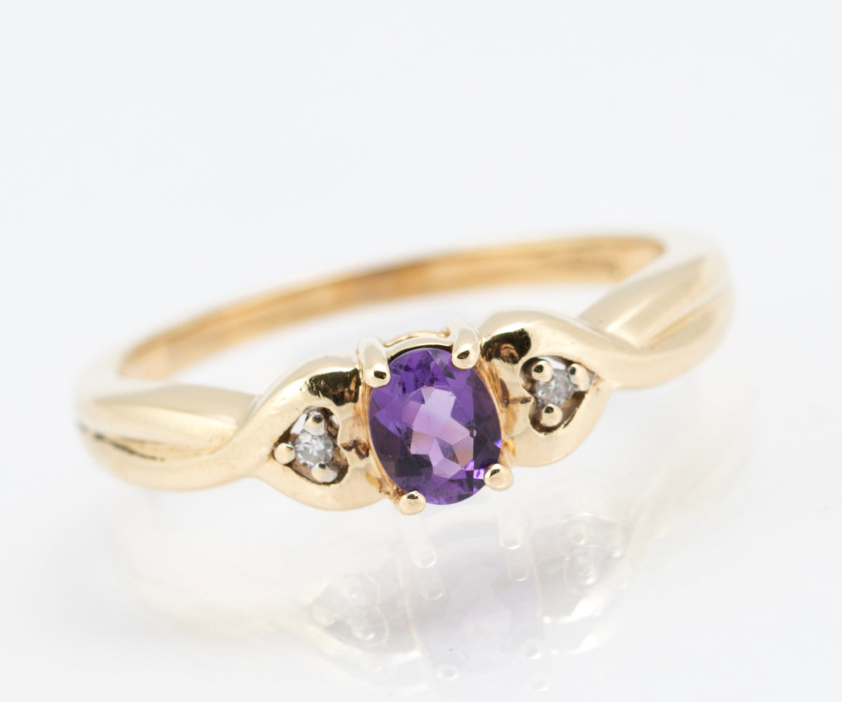 Elegant 9ct Yellow Gold Ladies Natural Amethyst & Diamond Ring Vintage 1990's (B2214)