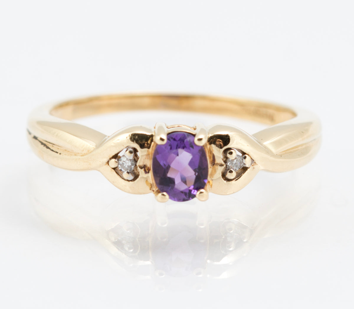 Elegant 9ct Yellow Gold Ladies Natural Amethyst & Diamond Ring Vintage 1990's (B2214)