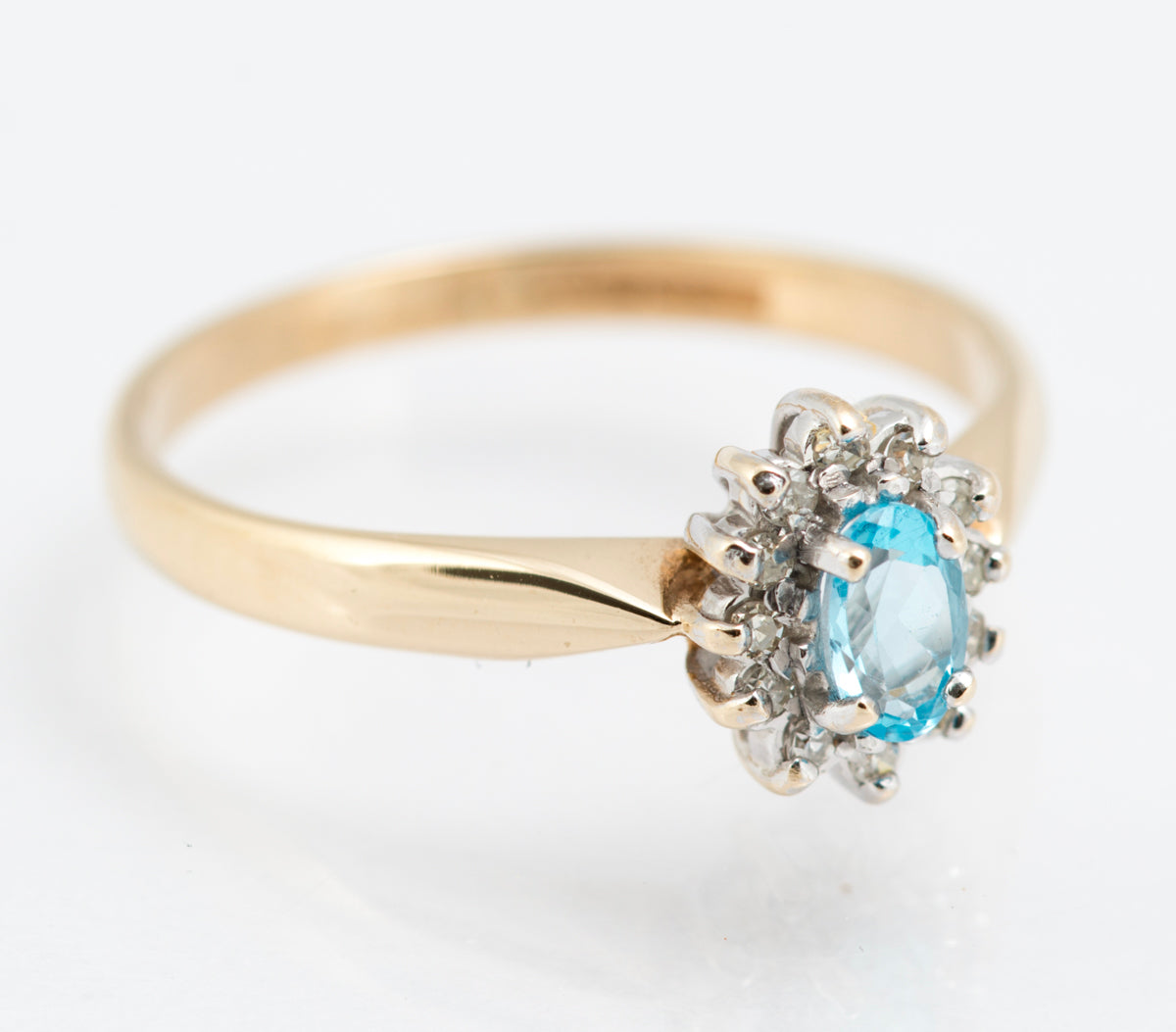 Pretty 9ct Yellow Gold Ladies Ring - Natural Blue Topaz Gemstone & Diamond Halo (B2216)