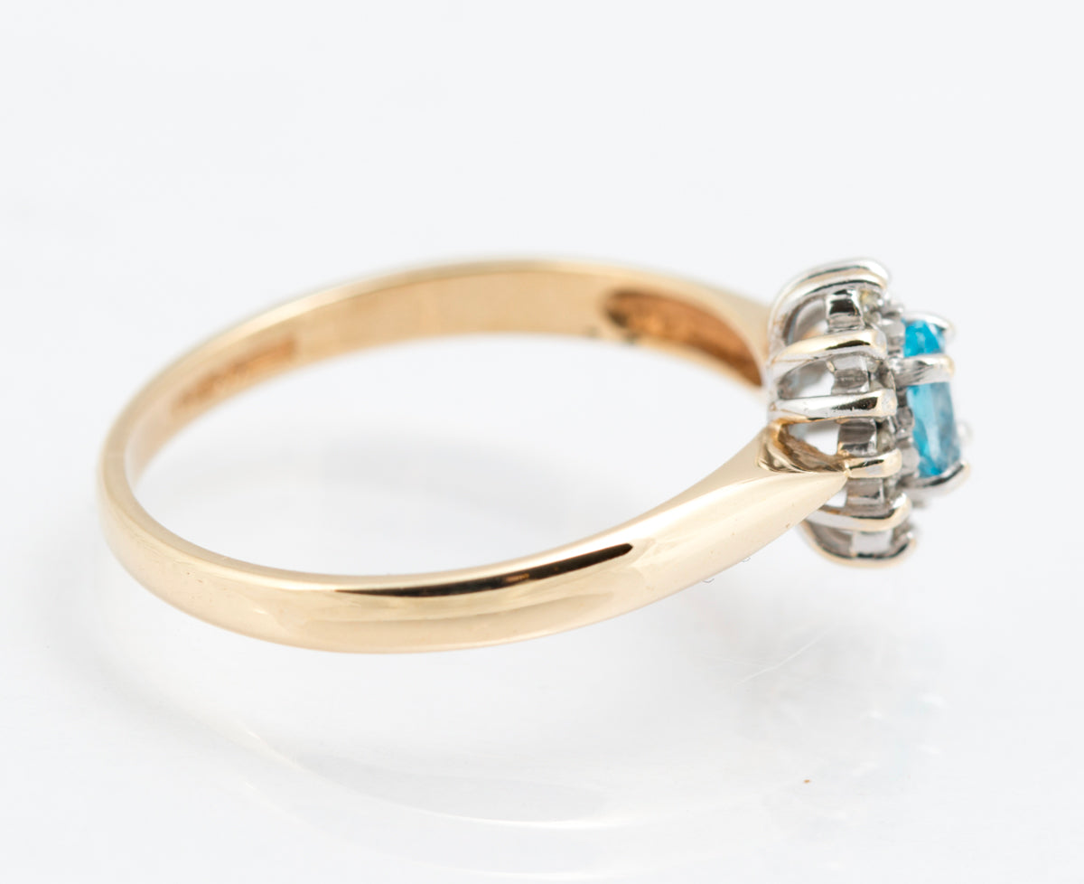 Pretty 9ct Yellow Gold Ladies Ring - Natural Blue Topaz Gemstone & Diamond Halo (B2216)