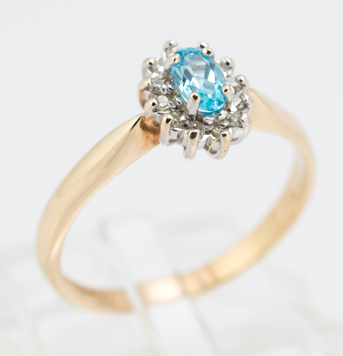 Pretty 9ct Yellow Gold Ladies Ring - Natural Blue Topaz Gemstone & Diamond Halo (B2216)