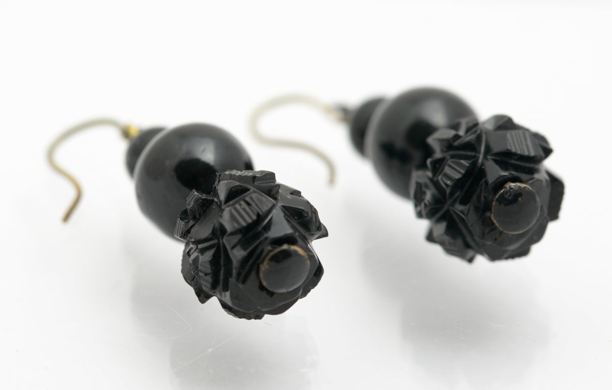 Pair Antique Whitby Jet Earrings With Carved Beads Victorian Mourning Jewellery (B2218)