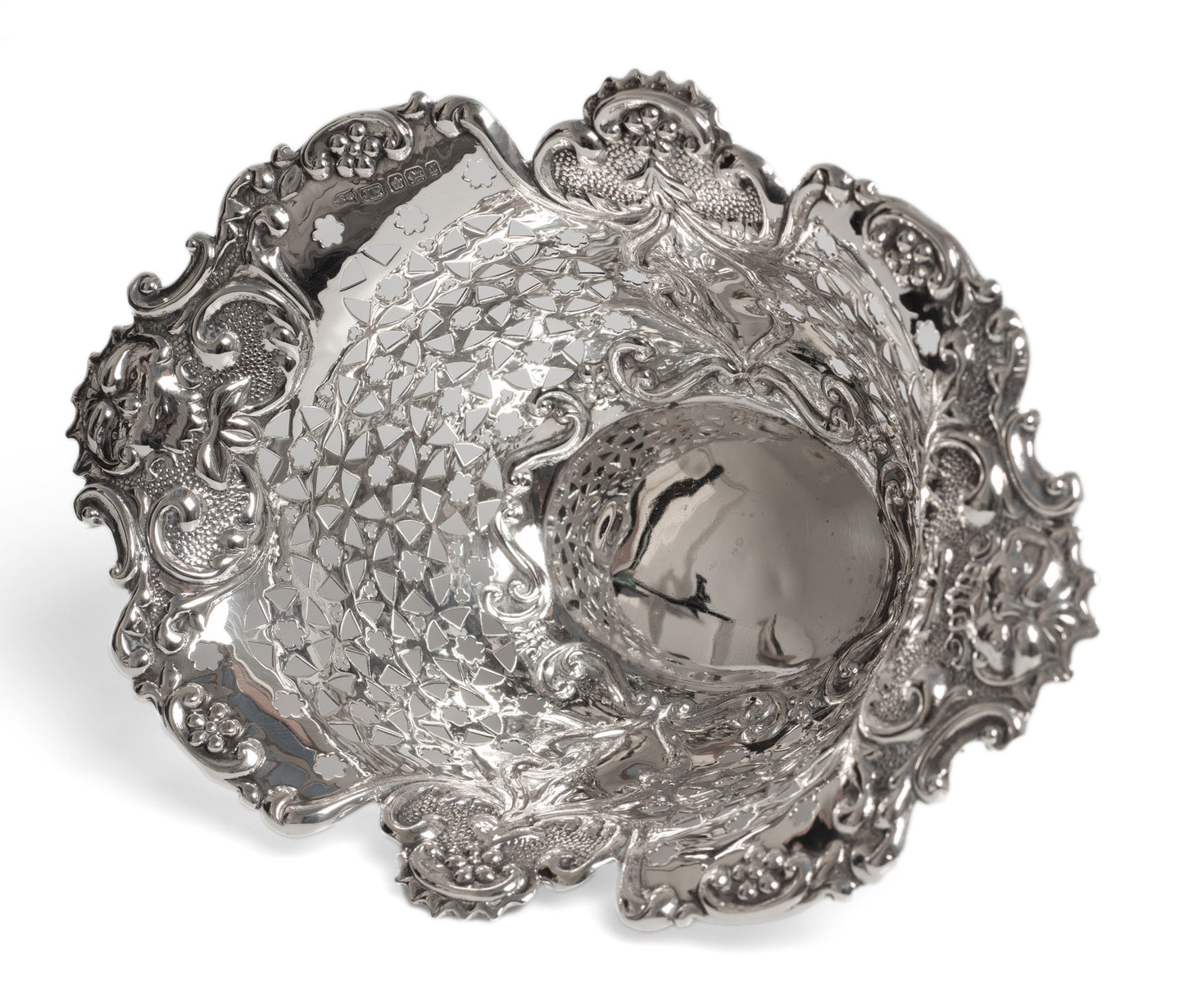 Fine Quality Victorian Silver Pierced Sweetmeat Basket by Joseph Rodgers 1899 (Code 2762)