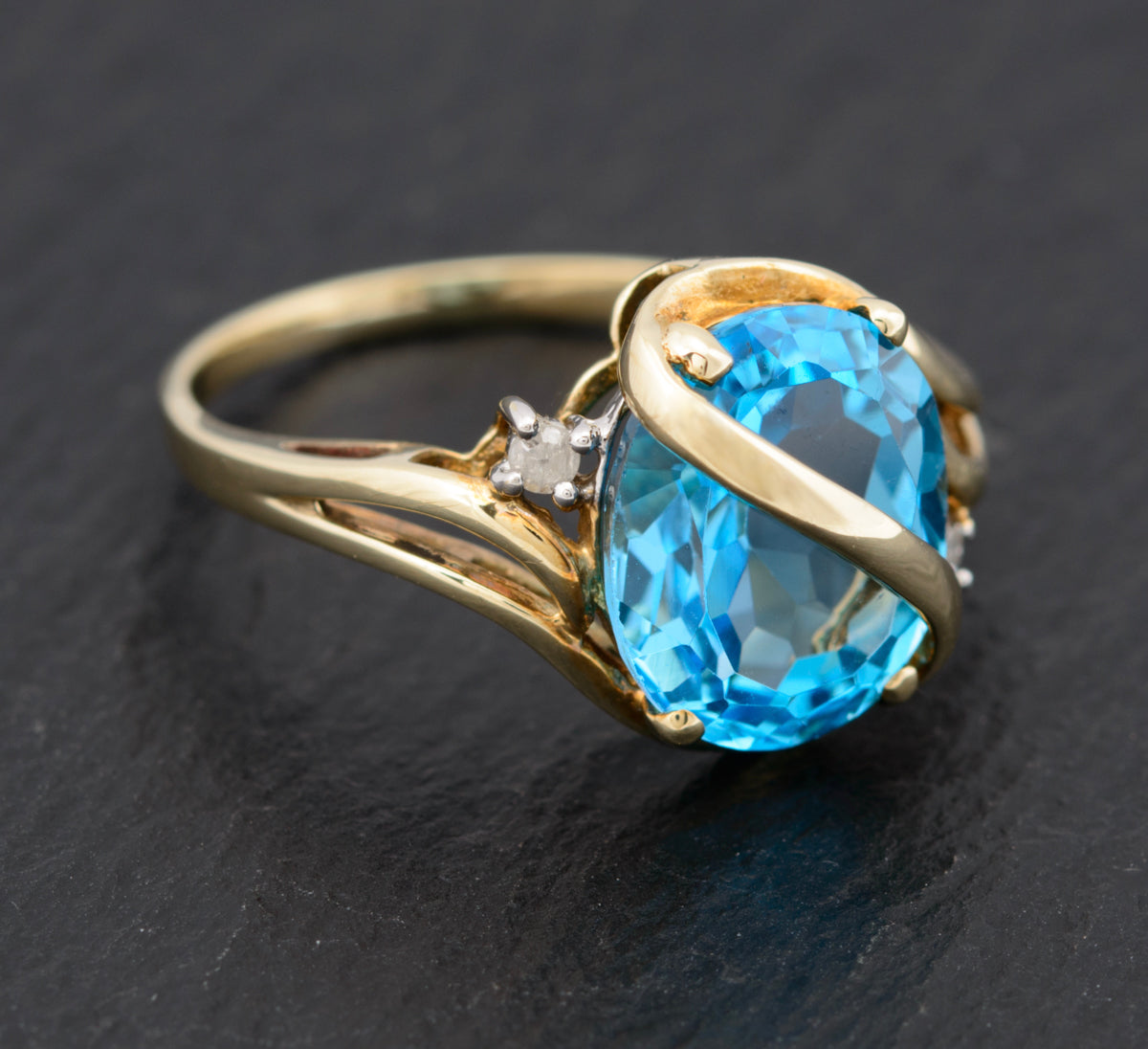 Topaz hot sale gemstone ring